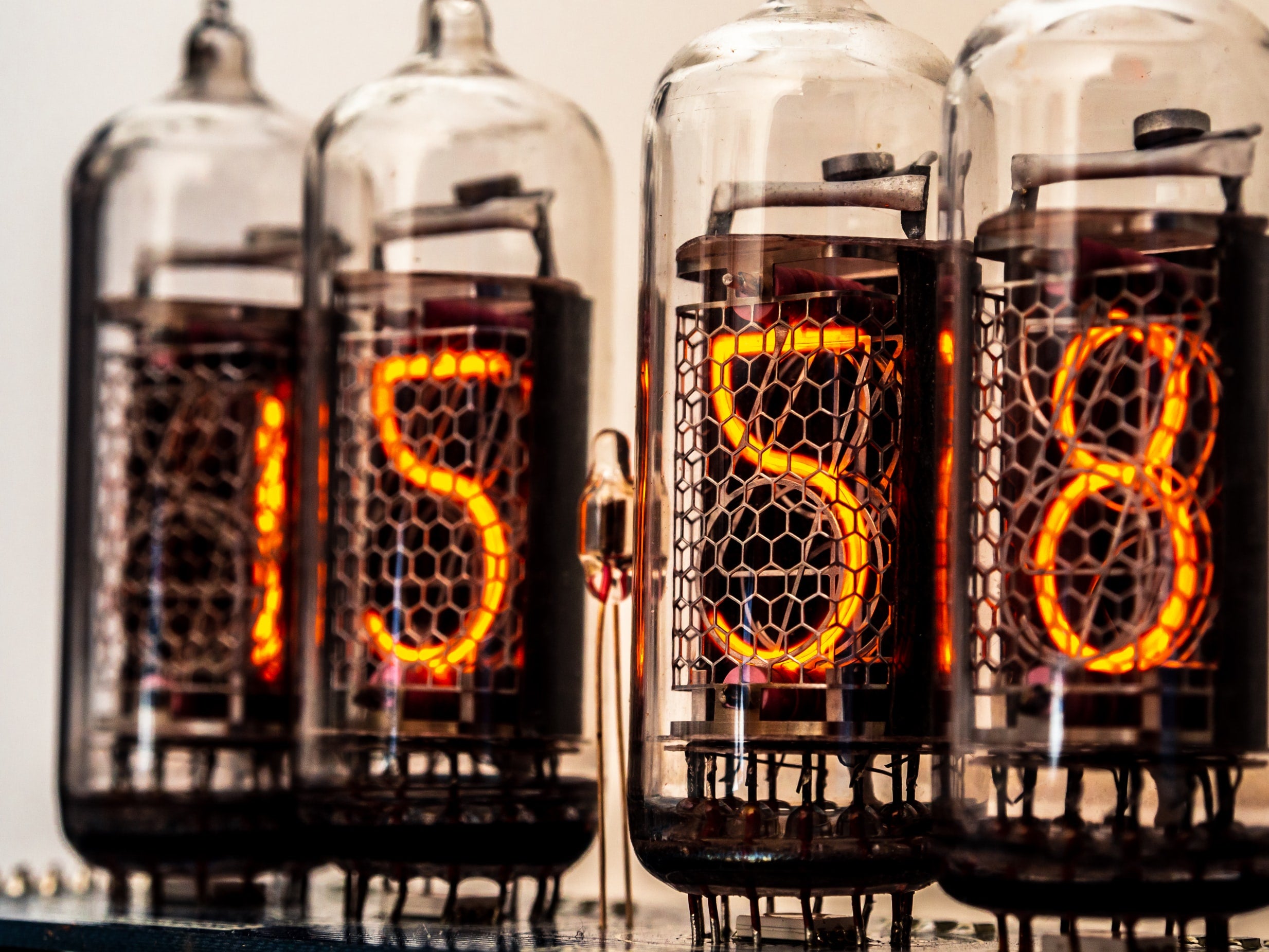 ニキシー管は危険？ニキシー管が抱える問題点とは – Gixie Clock